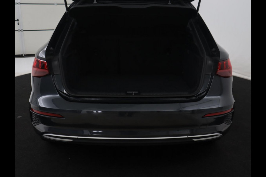Audi A3 Sportback 30 TFSI Advanced edition | Cruise control | Camera | Park assist | Navigatie | Carplay | Climate control | Virtueel dashboard | Full LED