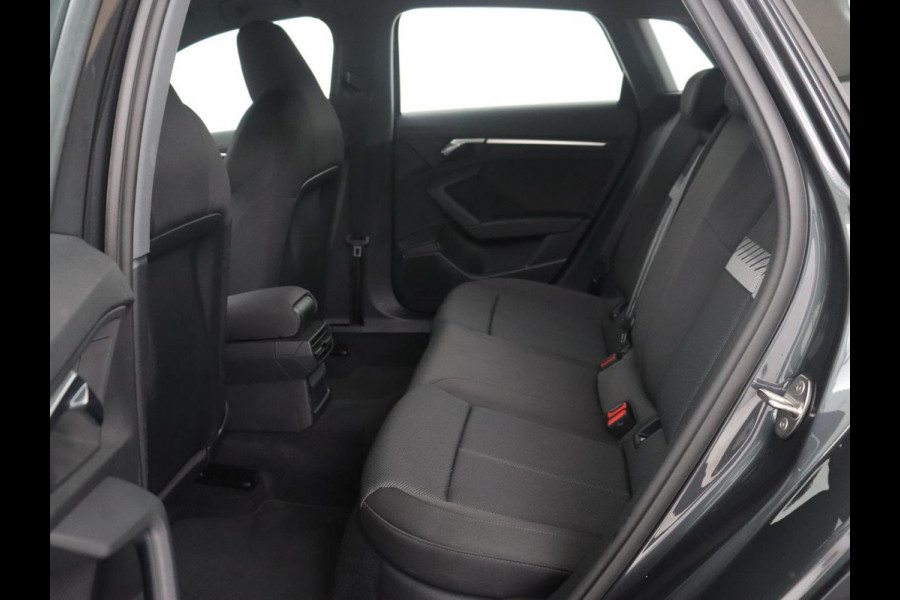 Audi A3 Sportback 30 TFSI Advanced edition | Cruise control | Camera | Park assist | Navigatie | Carplay | Climate control | Virtueel dashboard | Full LED