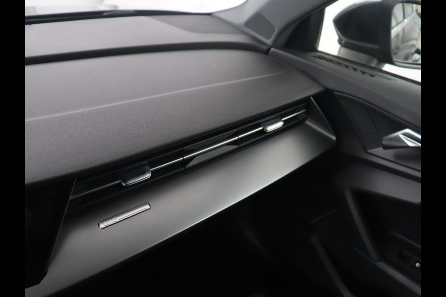 Audi A3 Sportback 30 TFSI Advanced edition | Cruise control | Camera | Park assist | Navigatie | Carplay | Climate control | Virtueel dashboard | Full LED