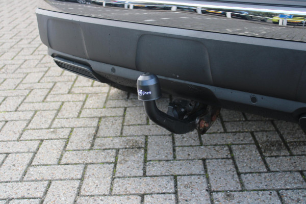 Peugeot 3008 1.2 130PK AUTOMAAT ALLURE | LEDEREN BEKLEDING | TREKHAAK | ELEKTRISCH BEDIENBARE BESTUUDERSSTOEL MET GEHEUGENFUNCTIE | ADAPTIVE CRUISE CONTROL | ELEKTRISCH BEDIENBARE ACHTERKLEP | APPLE CARPLAY/ANDROID AUTO | NAVIGATIE | STOELVERWARMING | ALL SEASON BANDEN | 19" LICHTMETALEN VELGEN | KEYLESS ENTRY/START | DODEHOEK DETECTIE | DRAADLOZE TELEFOONLADER |