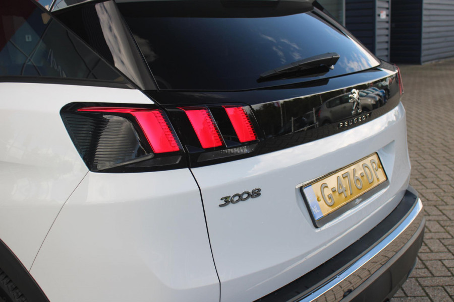 Peugeot 3008 1.2 130PK AUTOMAAT ALLURE | LEDEREN BEKLEDING | TREKHAAK | ELEKTRISCH BEDIENBARE BESTUUDERSSTOEL MET GEHEUGENFUNCTIE | ADAPTIVE CRUISE CONTROL | ELEKTRISCH BEDIENBARE ACHTERKLEP | APPLE CARPLAY/ANDROID AUTO | NAVIGATIE | STOELVERWARMING | ALL SEASON BANDEN | 19" LICHTMETALEN VELGEN | KEYLESS ENTRY/START | DODEHOEK DETECTIE | DRAADLOZE TELEFOONLADER |