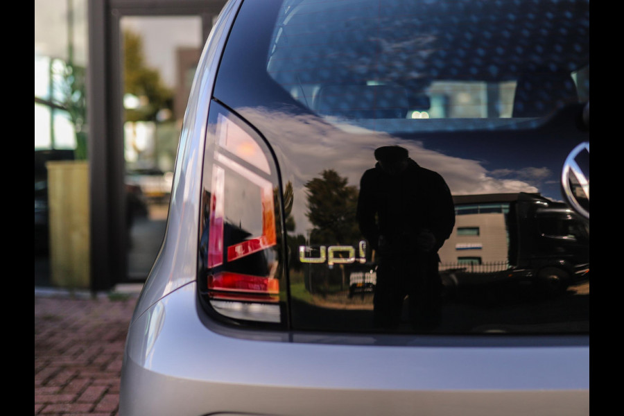 Volkswagen up! 1.0 | Stoelverw. | Bluetooth | Winter-Pakket