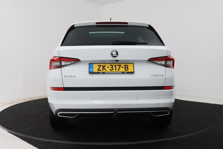 Škoda Kodiaq 1.5 TSI Sportline Business 7p. (DIGITALE COCKPIT, PANORAMADAK, TREKHAAK, STOELVERWARMING, CAMERA)