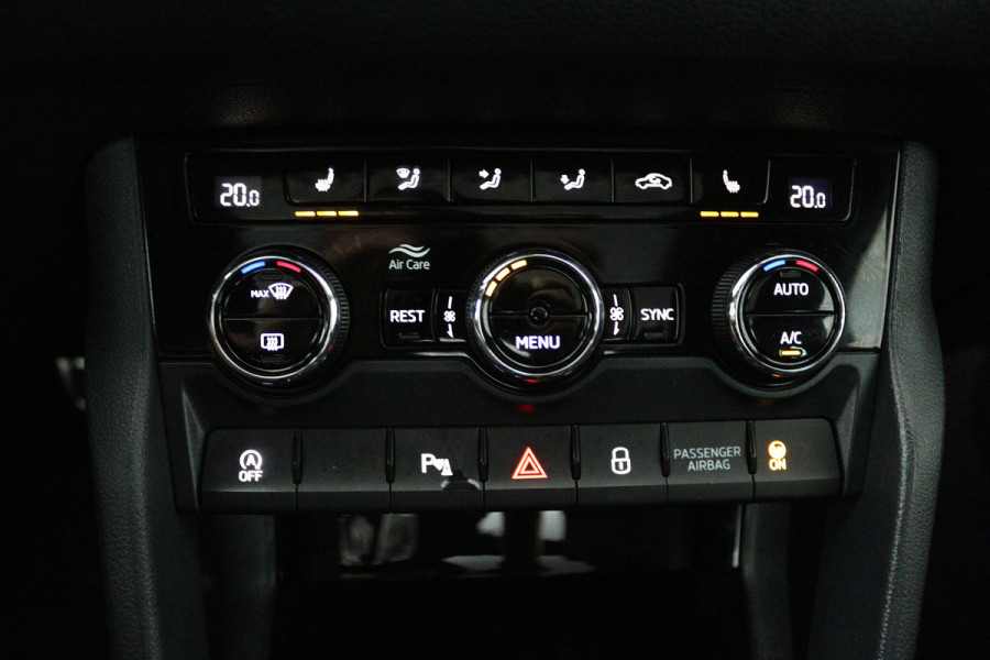 Škoda Kodiaq 1.5 TSI Sportline Business 7p. (DIGITALE COCKPIT, PANORAMADAK, TREKHAAK, STOELVERWARMING, CAMERA)