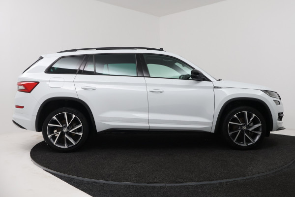 Škoda Kodiaq 1.5 TSI Sportline Business 7p. (DIGITALE COCKPIT, PANORAMADAK, TREKHAAK, STOELVERWARMING, CAMERA)