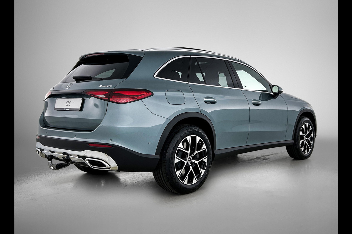 Mercedes-Benz GLC 300e 4MATIC Business Solution Luxury | Comfortpakket Plus | Parkeerpakket | Trekhaak | Panoramaschuifdak | DISTRONIC | Sierdelen hout aluminiumlines | URBAN GUARD Plus | Dakhemel stof zwart |