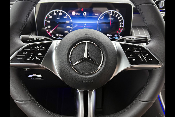 Mercedes-Benz GLC 300e 4MATIC Business Solution Luxury | Comfortpakket Plus | Parkeerpakket | Trekhaak | Panoramaschuifdak | DISTRONIC | Sierdelen hout aluminiumlines | URBAN GUARD Plus | Dakhemel stof zwart |