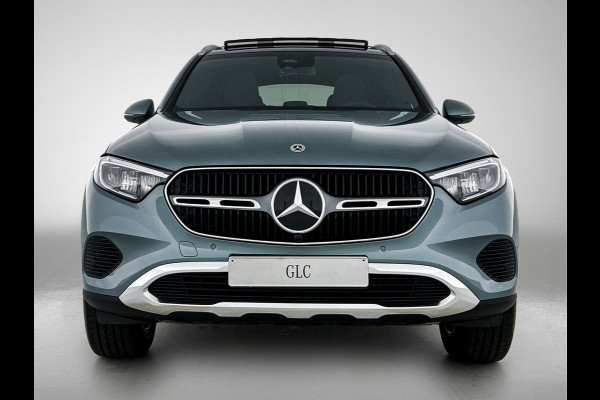 Mercedes-Benz GLC 300e 4MATIC Business Solution Luxury | Comfortpakket Plus | Parkeerpakket | Trekhaak | Panoramaschuifdak | DISTRONIC | Sierdelen hout aluminiumlines | URBAN GUARD Plus | Dakhemel stof zwart |