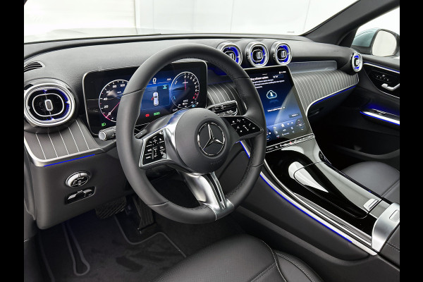 Mercedes-Benz GLC 300e 4MATIC Business Solution Luxury | Comfortpakket Plus | Parkeerpakket | Trekhaak | Panoramaschuifdak | DISTRONIC | Sierdelen hout aluminiumlines | URBAN GUARD Plus | Dakhemel stof zwart |