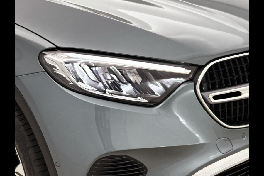 Mercedes-Benz GLC 300e 4MATIC Business Solution Luxury | Comfortpakket Plus | Parkeerpakket | Trekhaak | Panoramaschuifdak | DISTRONIC | Sierdelen hout aluminiumlines | URBAN GUARD Plus | Dakhemel stof zwart |