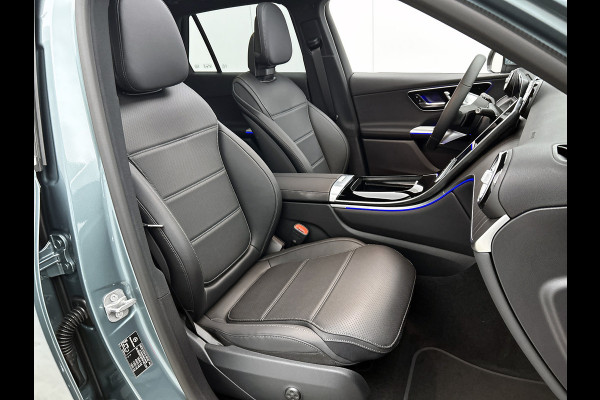 Mercedes-Benz GLC 300e 4MATIC Business Solution Luxury | Comfortpakket Plus | Parkeerpakket | Trekhaak | Panoramaschuifdak | DISTRONIC | Sierdelen hout aluminiumlines | URBAN GUARD Plus | Dakhemel stof zwart |