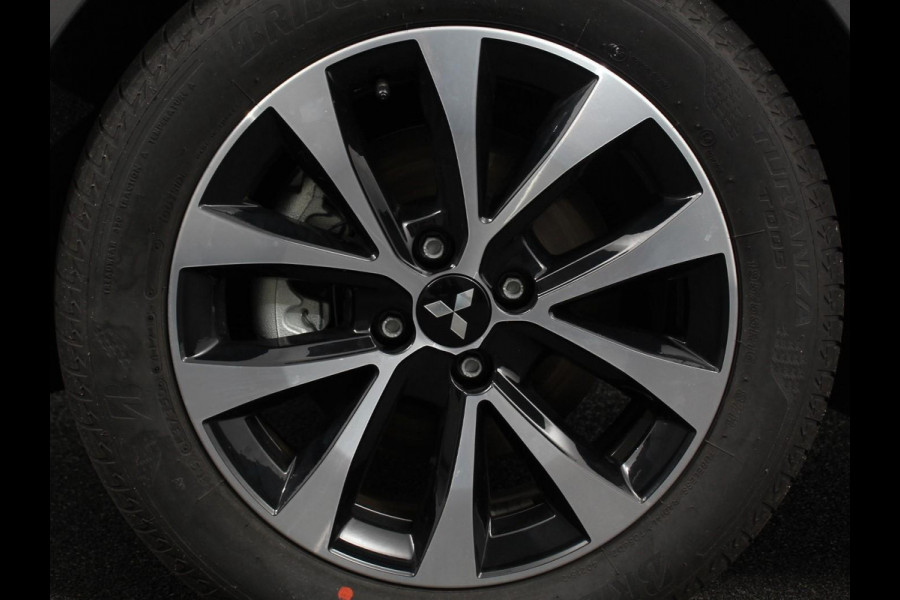 Mitsubishi Colt 1.6 HEV Automaat Intense DEMO ! Apple Carplay/Android Auto Camera Climate Control Cruise Control Lichtmetalen velgen Digitale Cockpit