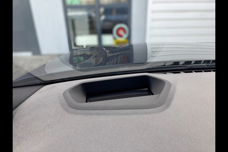 BMW 5 Serie Touring 530e xDrive Business Edition Plus M Sport | Panoramadak | Stoelverwarming | Stuurverwarming | M Sport Remmen | Keyless | Elektrische Stoelen | Ambiance Verlichting | Laser LED | Adaptive Cruise Control | Driving Assistant Professiona