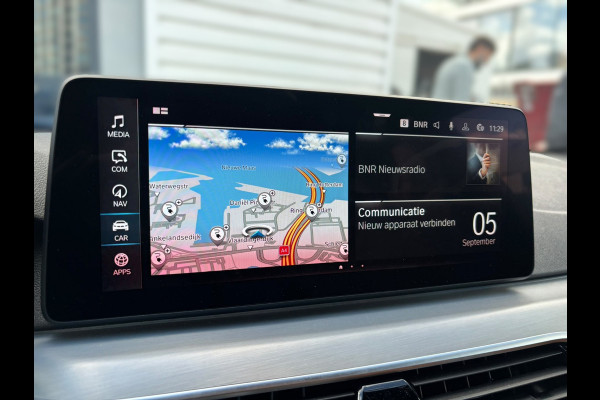 BMW 5 Serie Touring 530e xDrive Business Edition Plus M Sport | Panoramadak | Stoelverwarming | Stuurverwarming | M Sport Remmen | Keyless | Elektrische Stoelen | Ambiance Verlichting | Laser LED | Adaptive Cruise Control | Driving Assistant Professiona