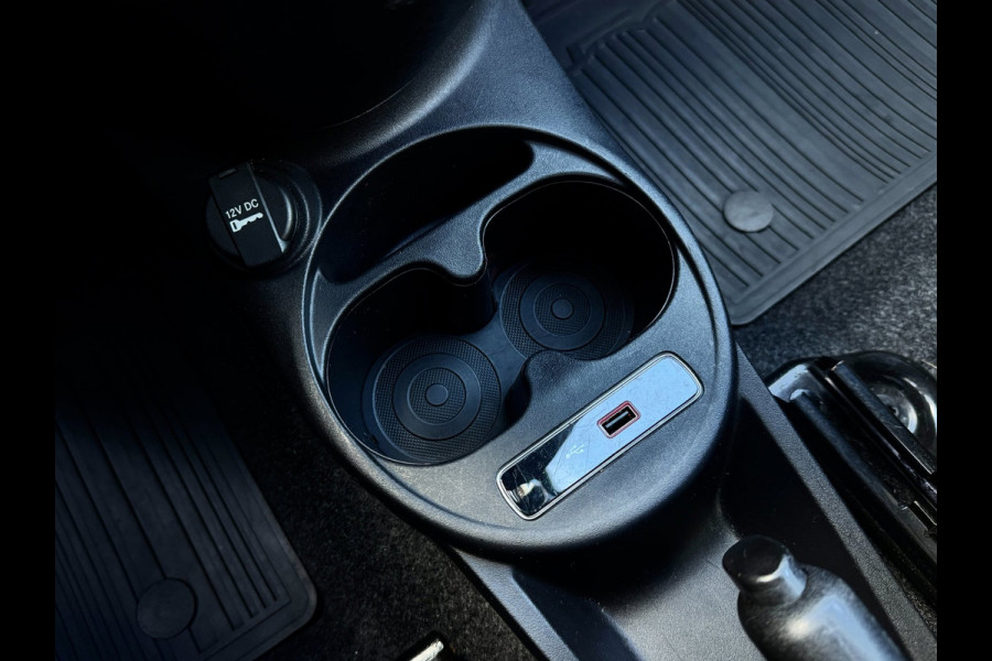Fiat 500C 0.9 TwinAir Cabrio | PDC | Bluetooth | Cruise control | Apple Carplay | Achterspoiler