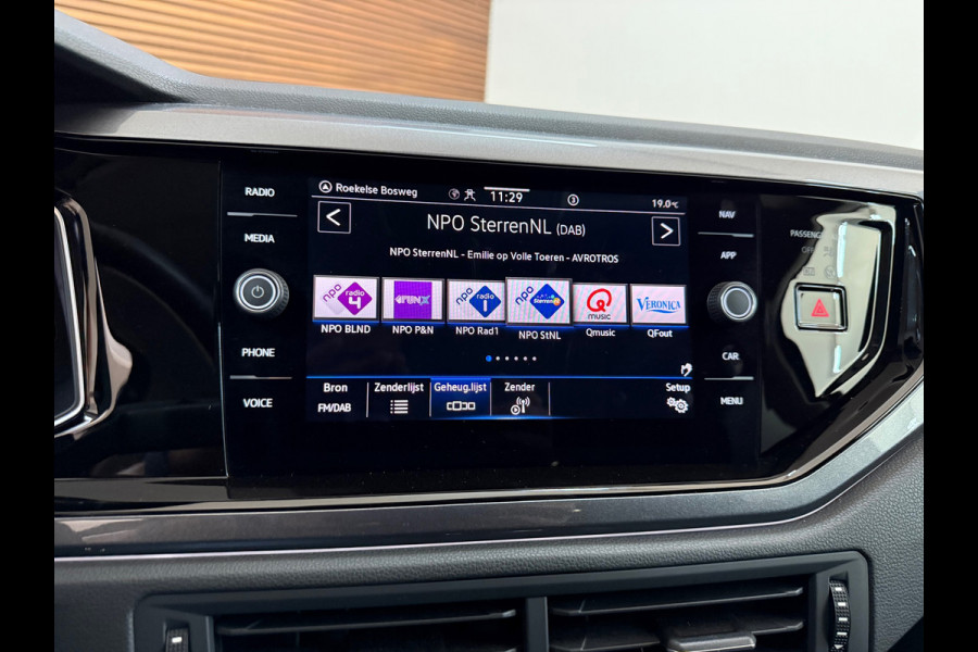 Volkswagen Polo 1.0 TSI Style | Black Edition | IQ.Light Matrix | Discover Pro | CarPlay | Licht + Zicht | Ambient | PDC | DAB+