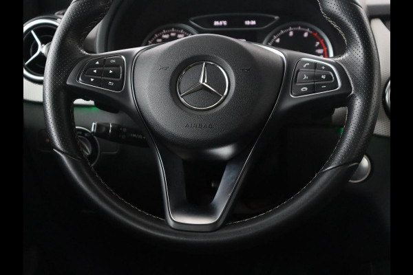 Mercedes-Benz B-klasse 200 Prestige | Panoramadak | Half leder | Stoelverwarming | Cruise control | Navigatie | Bluetooth | Climate control | Park assist | Full LED | 17" velgen