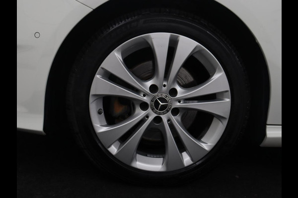 Mercedes-Benz B-klasse 200 Prestige | Panoramadak | Half leder | Stoelverwarming | Cruise control | Navigatie | Bluetooth | Climate control | Park assist | Full LED | 17" velgen