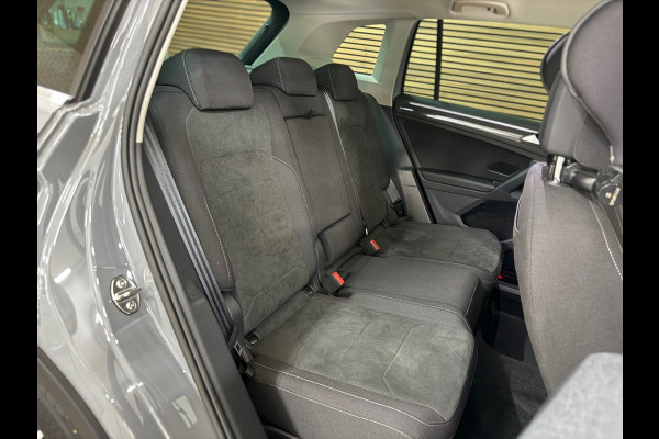 Volkswagen Tiguan 1.5 TSI Elegance | Moonstone Grey | IQ.Light Matrix LED | Massage | Camera | Trekhaak | Park Assist |ACC Stop&Go