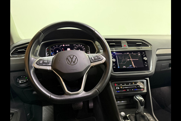 Volkswagen Tiguan 1.5 TSI Elegance | Moonstone Grey | IQ.Light Matrix LED | Massage | Camera | Trekhaak | Park Assist |ACC Stop&Go