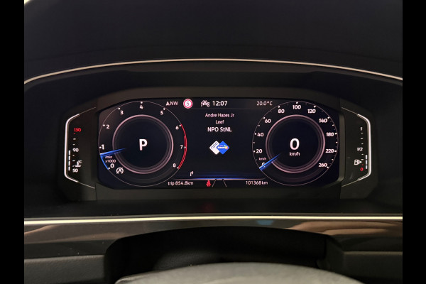 Volkswagen Tiguan 1.5 TSI Elegance | Moonstone Grey | IQ.Light Matrix LED | Massage | Camera | Trekhaak | Park Assist |ACC Stop&Go