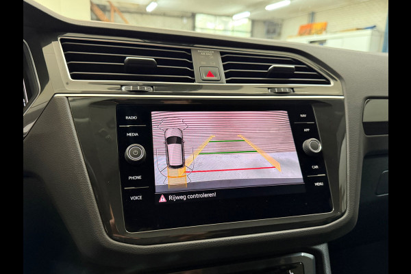 Volkswagen Tiguan 1.5 TSI Elegance | Moonstone Grey | IQ.Light Matrix LED | Massage | Camera | Trekhaak | Park Assist |ACC Stop&Go