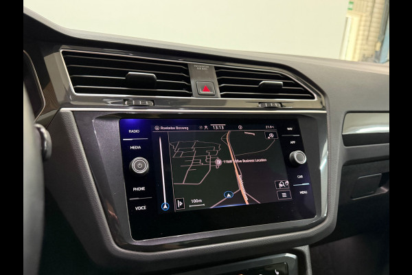 Volkswagen Tiguan 1.5 TSI Elegance | Moonstone Grey | IQ.Light Matrix LED | Massage | Camera | Trekhaak | Park Assist |ACC Stop&Go