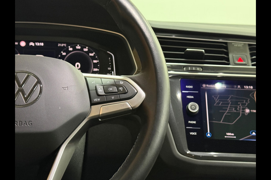 Volkswagen Tiguan 1.5 TSI Elegance | Moonstone Grey | IQ.Light Matrix LED | Massage | Camera | Trekhaak | Park Assist |ACC Stop&Go