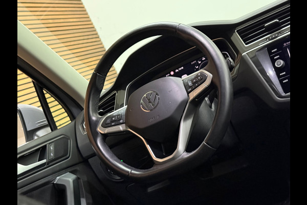 Volkswagen Tiguan 1.5 TSI Elegance | Moonstone Grey | IQ.Light Matrix LED | Massage | Camera | Trekhaak | Park Assist |ACC Stop&Go