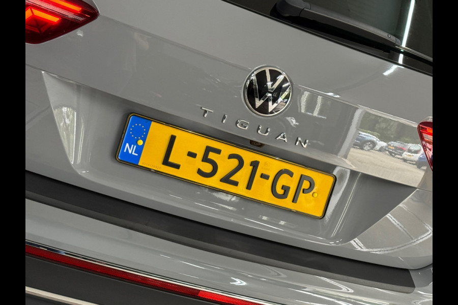 Volkswagen Tiguan 1.5 TSI Elegance | Moonstone Grey | IQ.Light Matrix LED | Massage | Camera | Trekhaak | Park Assist |ACC Stop&Go