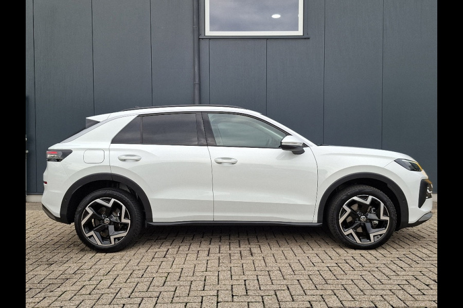 Volkswagen T-Roc 1.5 eTsi Style AUTOMAAT * 29-12-2030 Garantie *11.000KM! * Parkeercamera *Navigatiesysteem *