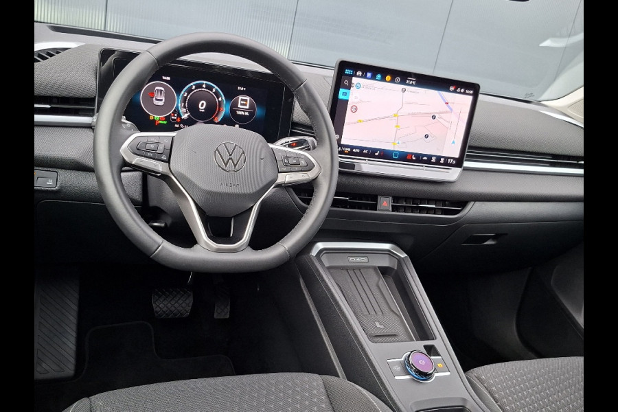 Volkswagen T-Roc 1.5 eTsi Style AUTOMAAT * 29-12-2030 Garantie *11.000KM! * Parkeercamera *Navigatiesysteem *