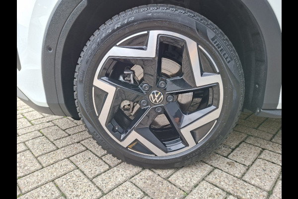 Volkswagen T-Roc 1.5 eTsi Style AUTOMAAT * 29-12-2030 Garantie *11.000KM! * Parkeercamera *Navigatiesysteem *