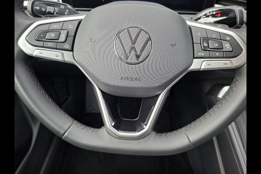 Volkswagen T-Roc 1.5 eTsi Style AUTOMAAT * 29-12-2030 Garantie *11.000KM! * Parkeercamera *Navigatiesysteem *
