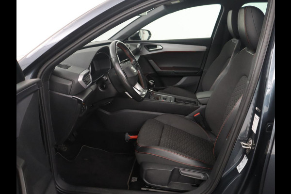 Seat Leon Sportstourer 1.5 TSI FR | Half leder | Cruise control | Climate control | Sfeerverlichting | Park assist | Carplay | Full LED | Virtueel dashboard | 18" velgen