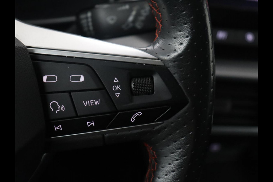 Seat Leon Sportstourer 1.5 TSI FR | Half leder | Cruise control | Climate control | Sfeerverlichting | Park assist | Carplay | Full LED | Virtueel dashboard | 18" velgen