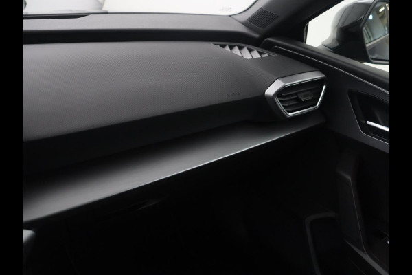 Seat Leon Sportstourer 1.5 TSI FR | Half leder | Cruise control | Climate control | Sfeerverlichting | Park assist | Carplay | Full LED | Virtueel dashboard | 18" velgen