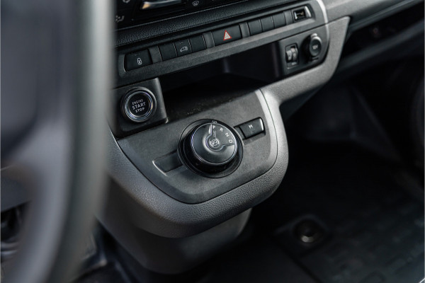 Opel Vivaro 2.0 CDTI L2H1 | L+R Schuifdeur | Automaat | CarPlay | Camera | Stoelverwarming | Trekhaak | F1 Flippers | Cruise control | Bedrijfswageninrichting | 3-Zitter | Nieuwe APK