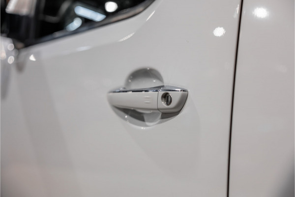 Opel Vivaro 2.0 CDTI L2H1 | L+R Schuifdeur | Automaat | CarPlay | Camera | Stoelverwarming | Trekhaak | F1 Flippers | Cruise control | Bedrijfswageninrichting | 3-Zitter | Nieuwe APK