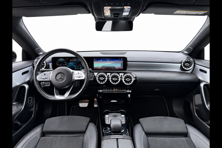 Mercedes-Benz CLA-Klasse 250 e AMG Night | Pano | Burmester | Camera | Carplay | Sfeerverlichting | Dodehoek
