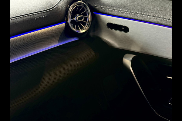 Mercedes-Benz CLA-Klasse 250 e AMG Night | Pano | Burmester | Camera | Carplay | Sfeerverlichting | Dodehoek