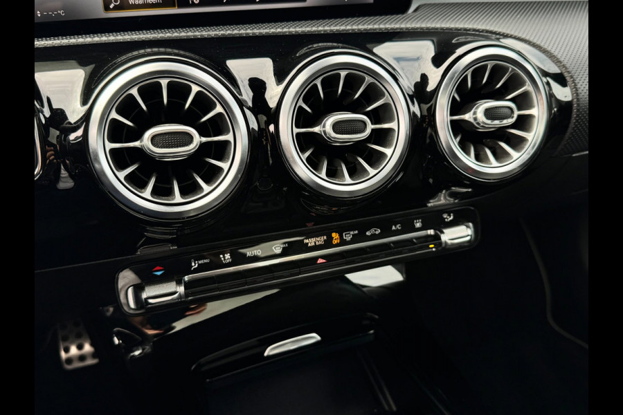 Mercedes-Benz CLA-Klasse 250 e AMG Night | Pano | Burmester | Camera | Carplay | Sfeerverlichting | Dodehoek