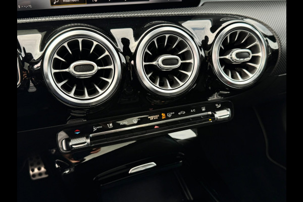Mercedes-Benz CLA-Klasse 250 e AMG Night | Pano | Burmester | Camera | Carplay | Sfeerverlichting | Dodehoek