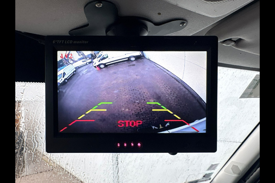 Iveco Daily 35C14 2.3 L2H2 Dubbellucht Airco Cruise control Camera Trekhaak 3,5t Inbouw lucht geveerde stoel