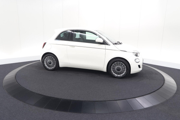 Fiat 500 Icon 42 kWh | 96.4% SoH | Dodehoekdetectie | Camera | Parkeersensoren | Pack Winter