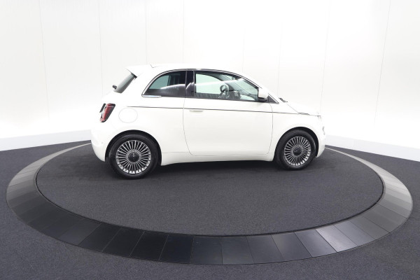 Fiat 500 Icon 42 kWh | 96.4% SoH | Dodehoekdetectie | Camera | Parkeersensoren | Pack Winter