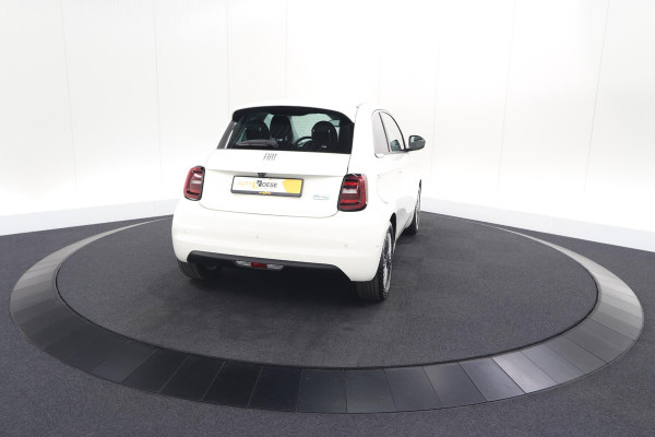 Fiat 500 Icon 42 kWh | 96.4% SoH | Dodehoekdetectie | Camera | Parkeersensoren | Pack Winter