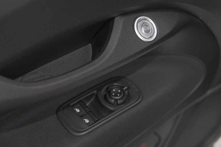 Fiat 500 Icon 42 kWh | 96.4% SoH | Dodehoekdetectie | Camera | Parkeersensoren | Pack Winter