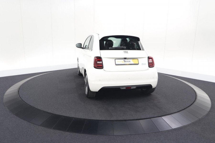 Fiat 500 Icon 42 kWh | 96.4% SoH | Dodehoekdetectie | Camera | Parkeersensoren | Pack Winter