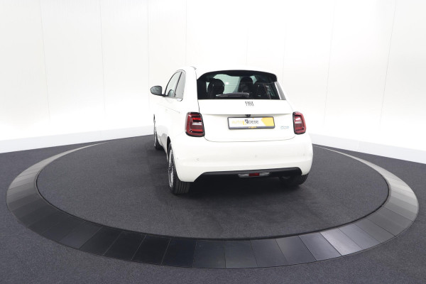Fiat 500 Icon 42 kWh | 96.4% SoH | Dodehoekdetectie | Camera | Parkeersensoren | Pack Winter